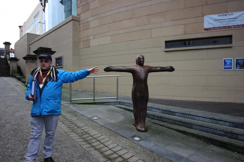 Derry/Londonderry: City Walls History Small Group Tours - How the guide keeps it relaxed, even when the topics get heavy