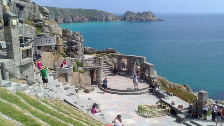 Devon and Cornwall: 5-Day Tour from London - Day 1: Winchester Cathedral to Stonehenge, then Roman Exeter