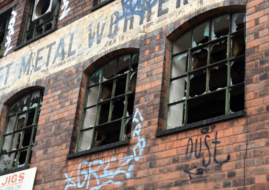 Digbeth, Public art and Peaky Film Guided Walking Tour - Peaky Blinders film studios and Digbeth LOC: the selfie stops make sense