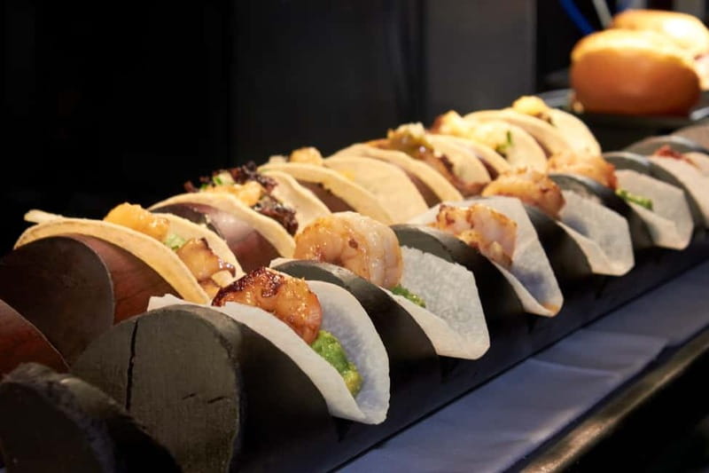 Eating London: Twilight Soho VIP Food & Drinks Tour - Stop one: award-winning tacos to set the tone