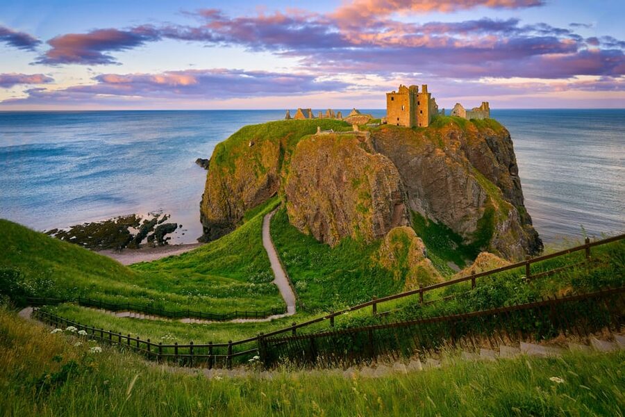 Edinburgh: Aberdeenshire, Balmoral Castle & Northeast Coast - Stonehaven Time: Shops, Streets, and a Real Coastal Town