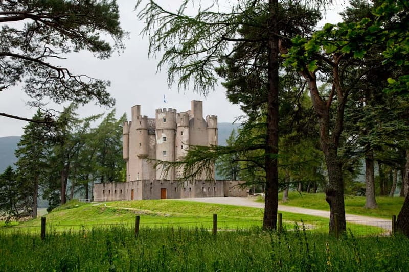 Edinburgh: Balmoral Castle and Scone Palace Royal Tour - From Edinburgh to royal estates, the ride is part of the attraction