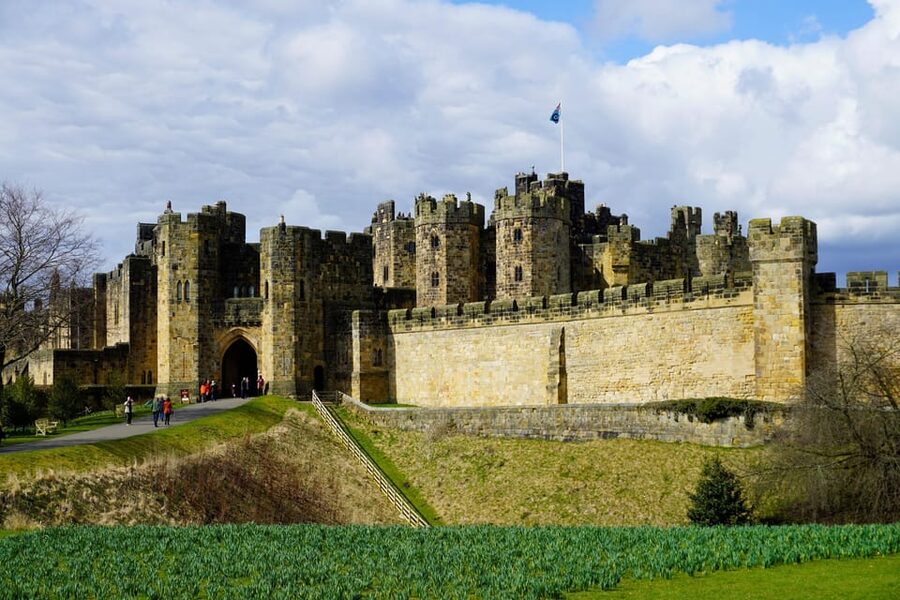 Edinburgh: Bamburgh Castle, Northumberland and Alnwick Trip - Northumberland Coast In One Long Day From Edinburgh