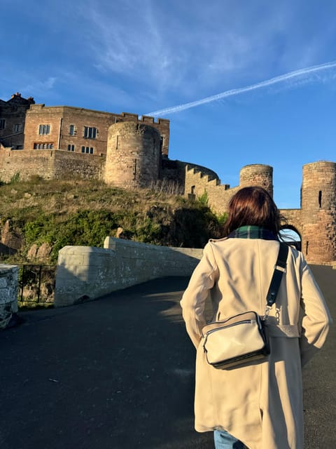 Edinburgh: Bamburgh Castle, Northumberland and Alnwick Trip - Alnwick Town, why it feels like Windsor of the North