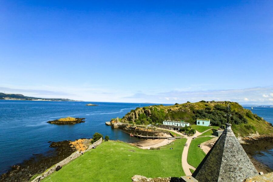 Edinburgh: 'Firth of Forth' Three Bridges Sightseeing Cruise - Wildlife spotting on the Firth: seals, puffins, and what to look for