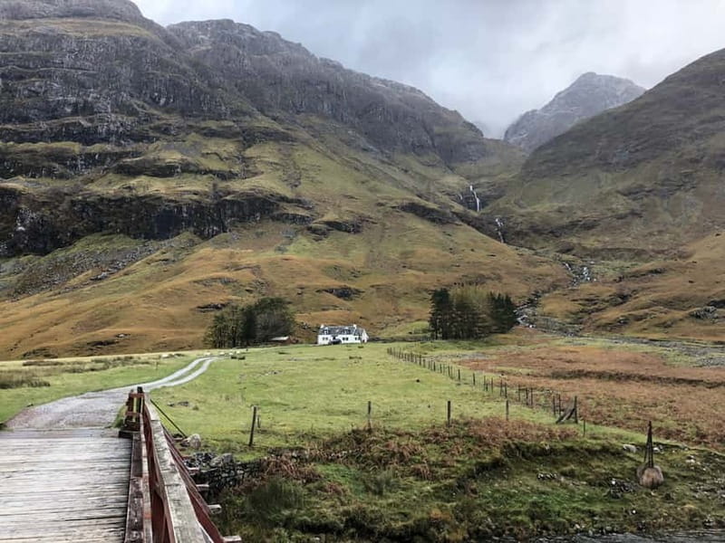 Edinburgh: Loch Ness, Inverness & Highlands Tour in Spanish - Inverness on foot: River Ness time with a real city feel