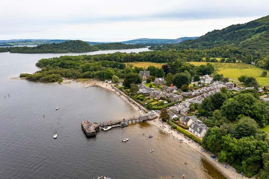Edinburgh: Oban, Kilchurn Castle & Inveraray Tour in Spanish - Loch Lomond and Luss: where the day’s mood goes calm