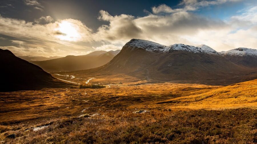 Edinburgh: Private Loch Ness, Glencoe & The Highlands Tour - Pitlochry break time: breaking up the drive smartly