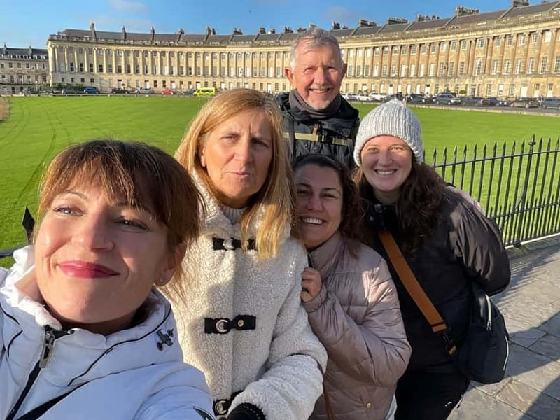 Explore Bath in Spanish: With Olga, local guide - Pulteney Bridge to the finish: end with photos and river air