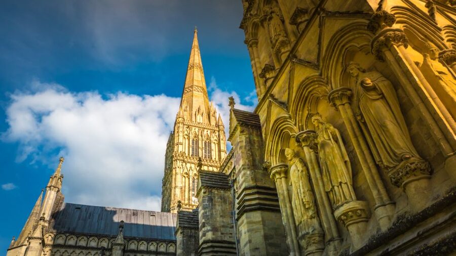 From Bath: Private Stonehenge and Salisbury Tour with Pickup - Key Things That Make This Tour Worth Your Time