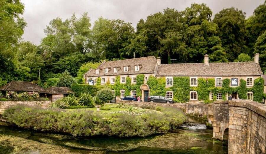 From Birmingham: Cotswolds Full-Day Tour - Getting There: Station Street Start, Scenic Minibus Ride, and Easy Group Vibes