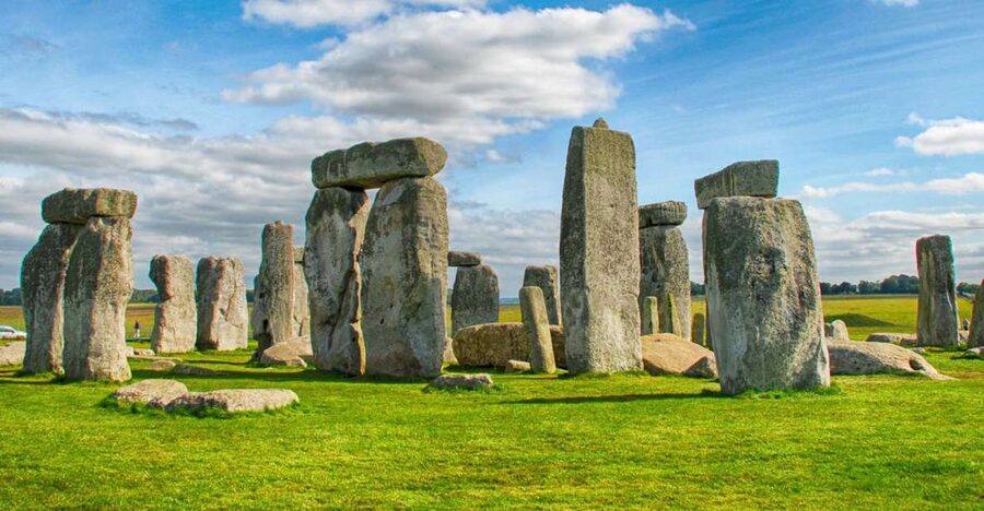 From Birmingham: Stonehenge & Bath Day Tour - Stonehenge at leisure, with shuttle help and an audio guide