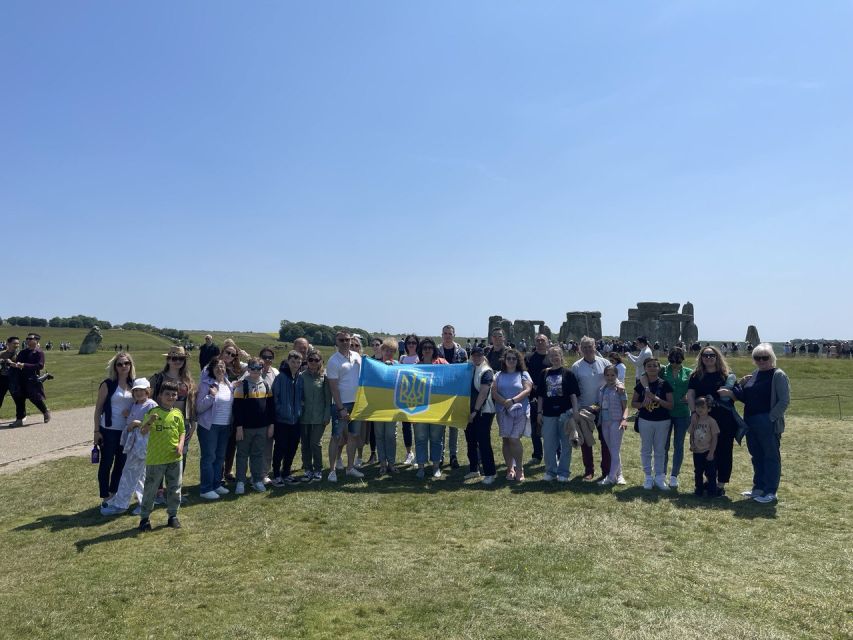 From Birmingham: Stonehenge & Bath Day Tour - Coach comforts and how to make a long day feel shorter