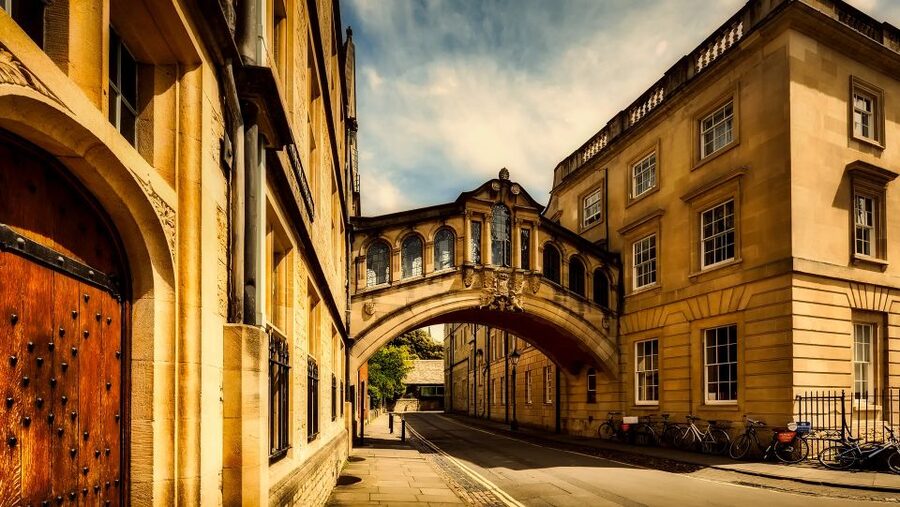 From Brighton: Oxford, Windsor and Eton Full Day Trip - Coach Comfort and the Rhythm of an 11-Hour Day