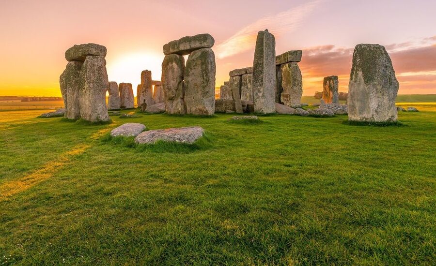From Brighton: Stonehenge and Bath Full-Day Trip - Weather and pacing: how to make the day feel better