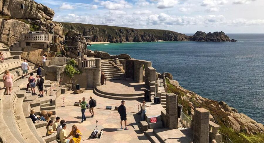 From Bristol: 4-Day Cornwall, Devon & Stonehenge Tour - St Ives, Land’s End, Minack Theatre, and St Michael’s Mount: Day 2’s Coastal Hits