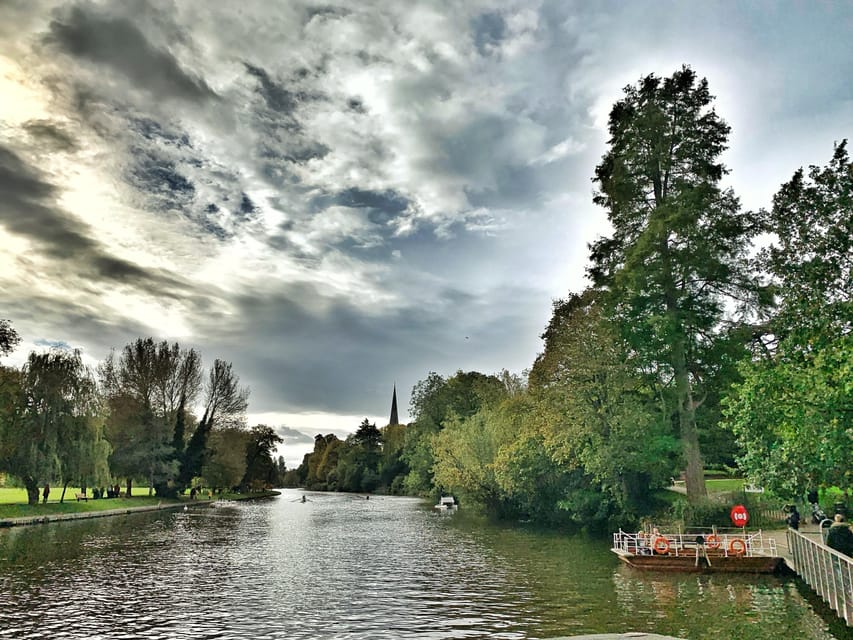 From Cambridge: Guided day trip to Stratford & The Cotswolds - Cotswolds by coach: honey-colored villages and real countryside time
