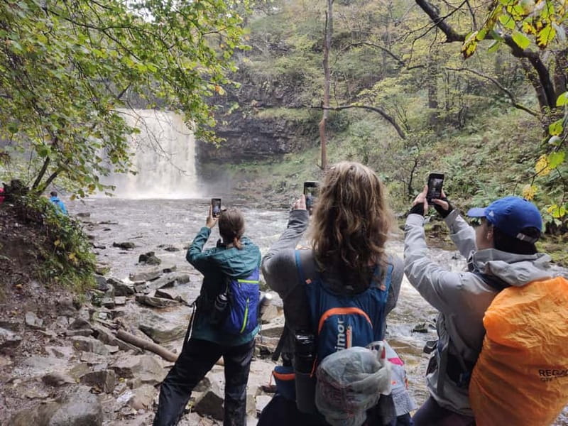 From Cardiff: Guided Hike to 6 Waterfalls in Brecon Beacons - Key things that make this waterfall hike work