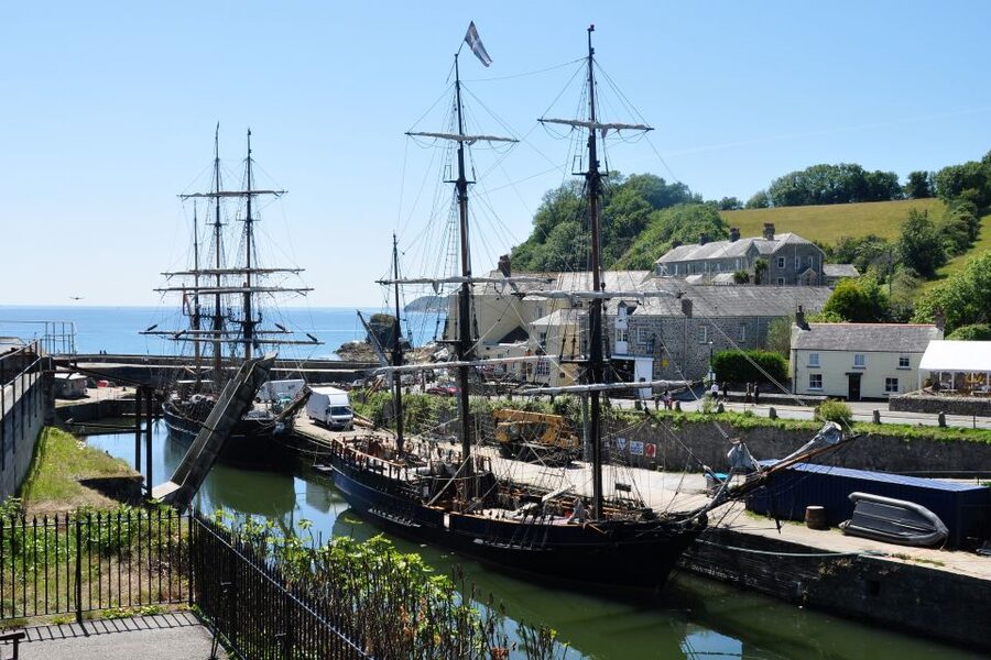 From Cornwall: Private Poldark Tour with Pickup - From Georgian harbours to cliff mines, the day has real momentum