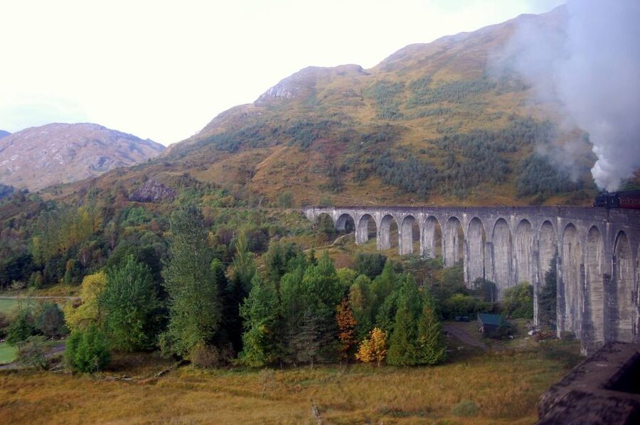 From Edinburgh: 2-Day Highlands Tour with Hogwarts Express - Why the Jacobite steam train feels like Harry Potter Scotland