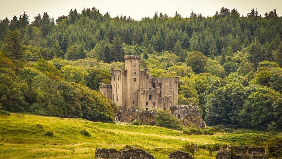 From Edinburgh: 2-Day Ultimate Highland Tour with Hotel - Day 2 at Loch Ness, Urquhart Castle, and the Culloden Reality Check
