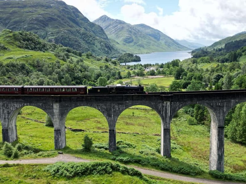 From Edinburgh: Glenfinnan Viaduct, Glencoe & Highlands Tour - From Edinburgh buses to real Highland time
