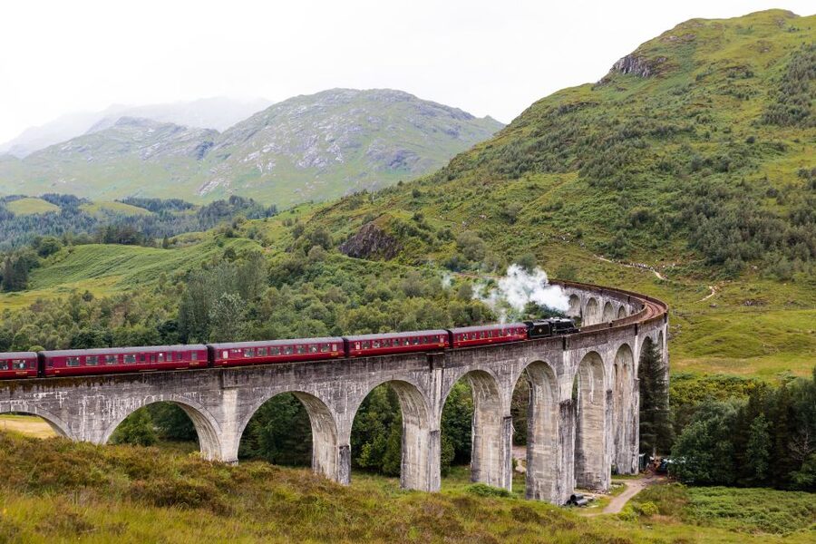 From Edinburgh: Hogwarts Express and Scottish Highlands Tour - Boarding the Hogwarts Express style segment: Mallaig to Fort William