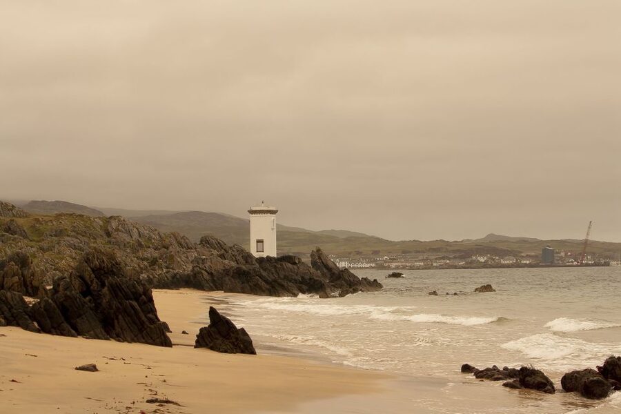 From Edinburgh: Islay and The Whisky Coast 4-Day Tour - Day 3 in Southern Islay: Ardbeg, Laphroaig, Lagavulin, plus ruins and castles
