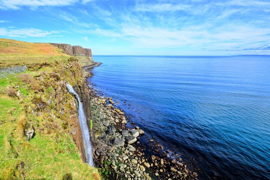 From Edinburgh: Isle of Skye 3-Day Tour with Accommodation - Weather, music, and guide personality: why the same route can feel different