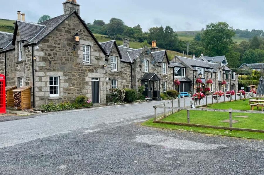 From Edinburgh: Loch Ness and Highlands Tour in Spanish - Fort Augustus and Loch Ness: make the two hours count