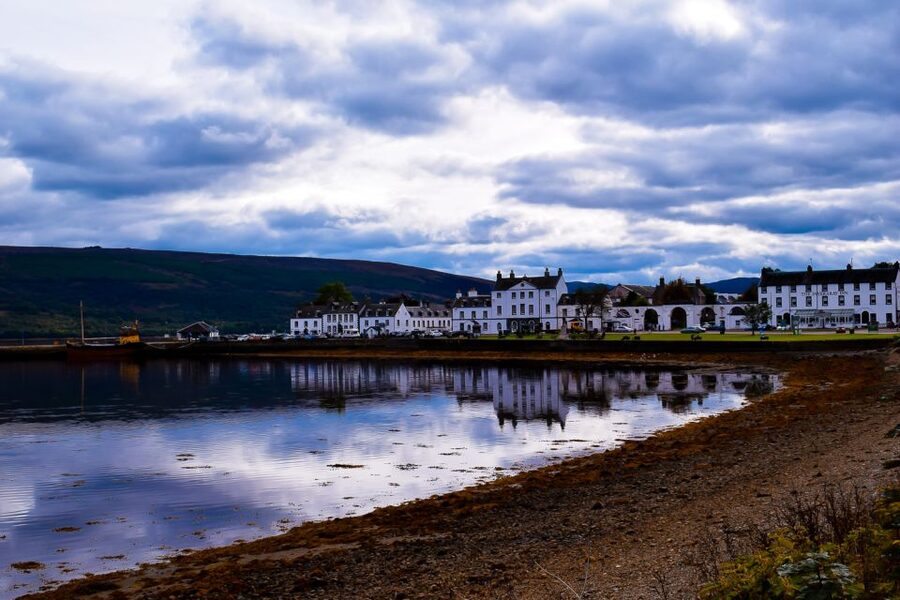 From Edinburgh: West Highland Lochs and Castles Day Trip - Green Welly and King’s Knot: The Late-Day Stops That Finish Strong
