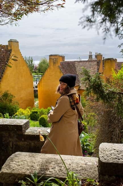 From Glasgow: Castles, Clans & Outlander Day Tour - Midhope Castle for Lallybroch, Ruins Inside, Grounds Outside