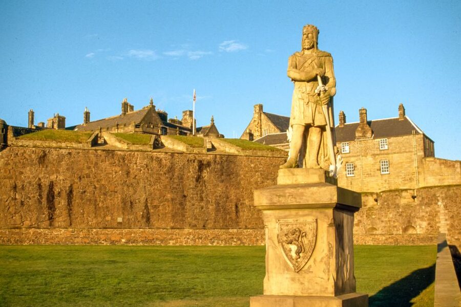 From Glasgow: Loch Lomond, Trossachs & Stirling Castle Tour - Meeting Point in Glasgow and the pace of an 8.5-hour day