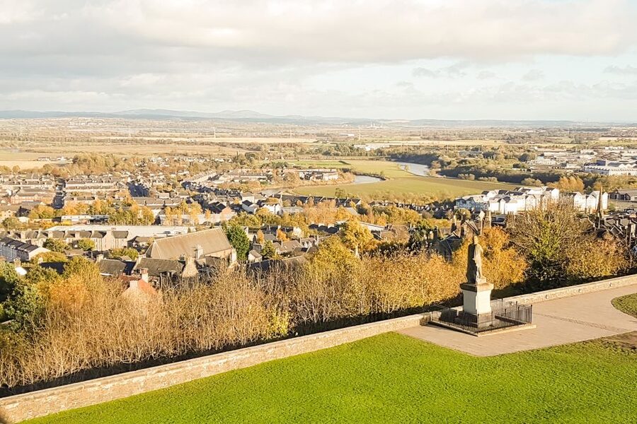 From Glasgow: Loch Lomond, Trossachs & Stirling Castle Tour - Luss and lochside strolling when you want calmer time