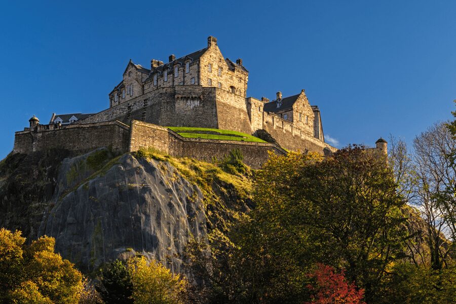 From Glasgow: Stirling Castle & Loch Lomond Tour - The guide makes or breaks it, and this one has a reputation