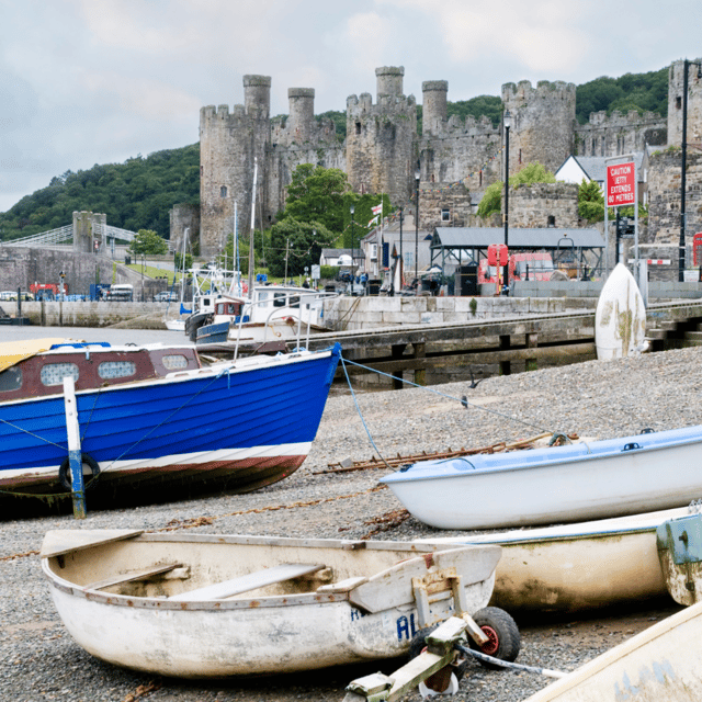From Liverpool: North Wales and Caernarfon Castle Tour - Snowdonia and Eryri National Park photo stops that actually break up the day