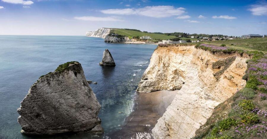 From London: 3-day Isle of Wight & the Southern Coast Tour - From London to Portsmouth and the ferry hop