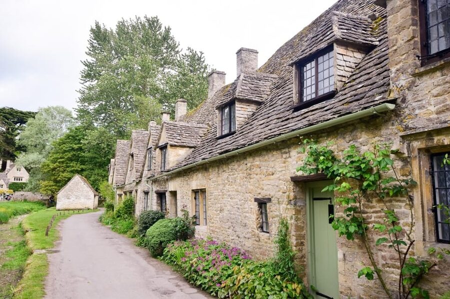 From London: Cotswolds Villages Small Group Day Tour - A Mini-Coach Ride That Gets You Onto Country Roads