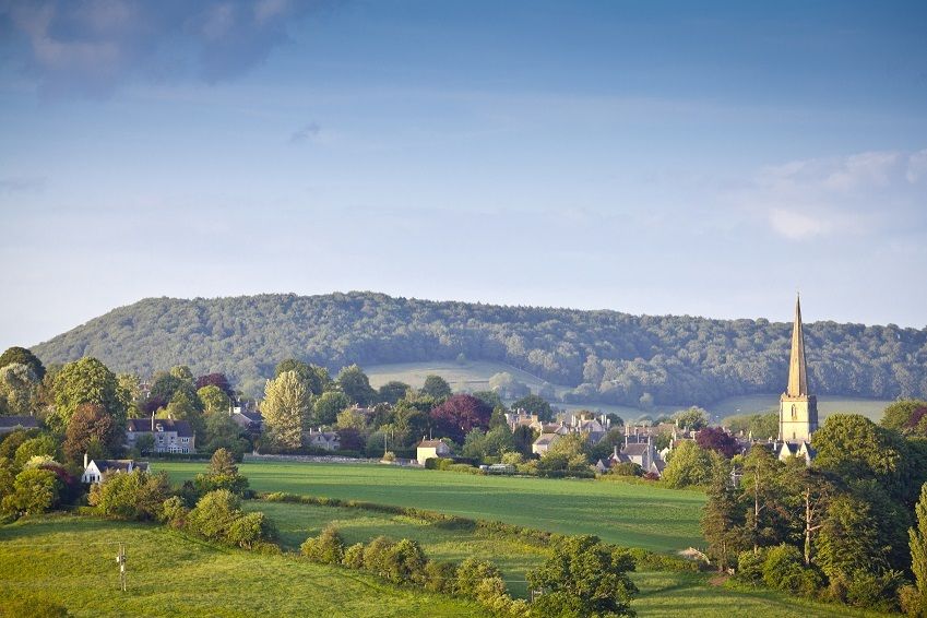 From London: Full-Day Guided Tour of the Cotswolds - Burford: your free-time gateway with River Windrush views