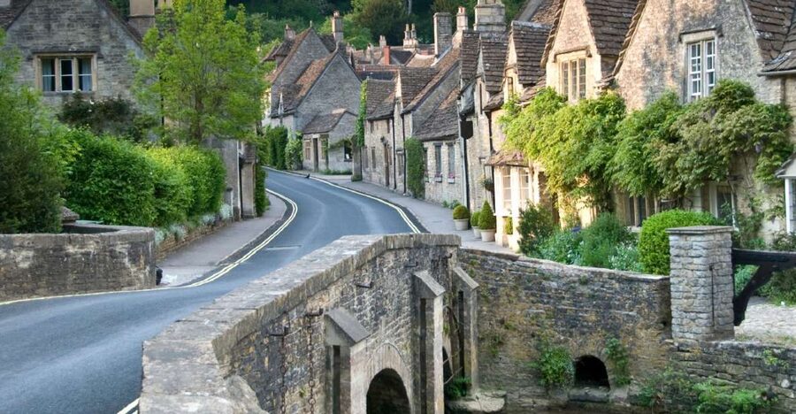 From London: Full-Day Guided Tour of the Cotswolds - Coach comfort, pacing, and how to plan your photos
