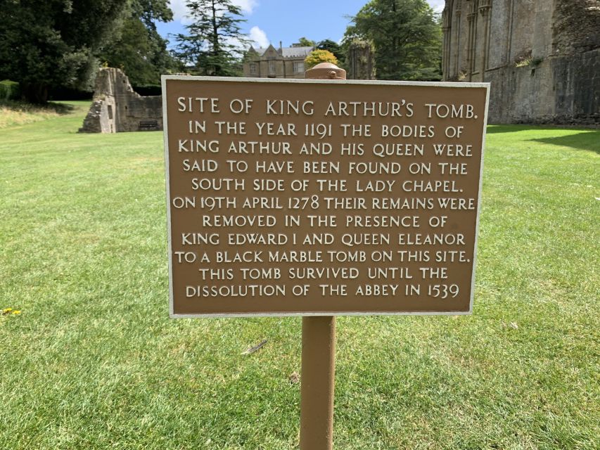 From London: Glastonbury and Cheddar Gorge Guided Day Trip - Glastonbury Thorn, King Arthur legend, and Abbey ruins