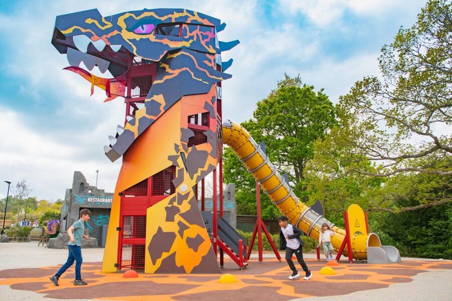 From London: LEGOLAND® Windsor Resort Entry & Coach Transfer - Flight of the Sky Lion: A UK Flying Theatre Moment with Maximus