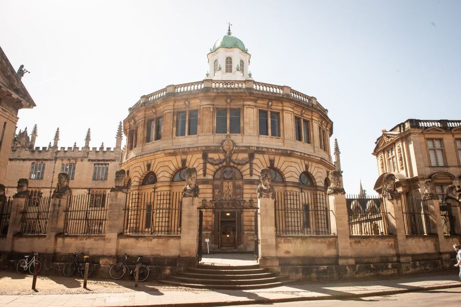 From London: Oxford and Cotswolds Villages Day Trip - Key things to know before you go