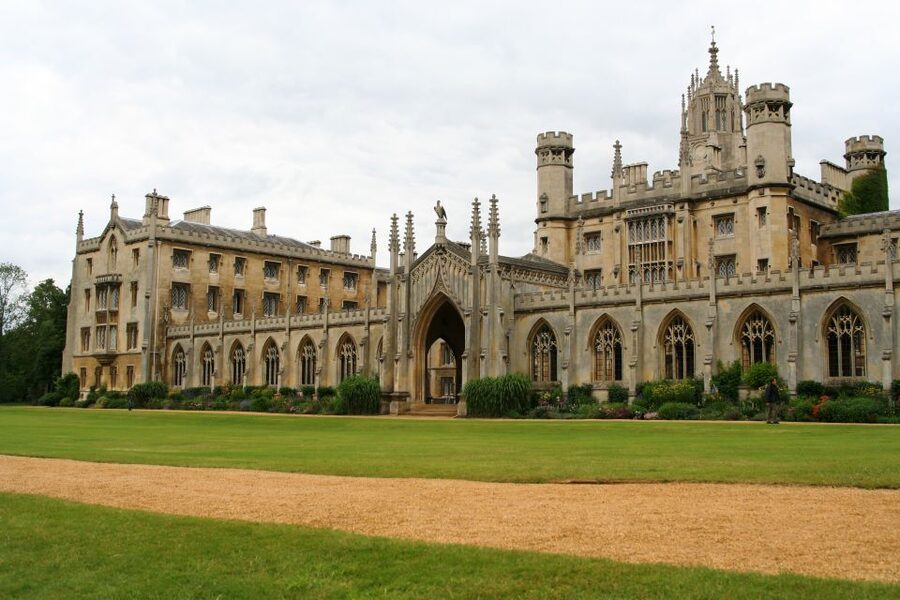 From London: Oxford & Cambridge Day Tour - Practical heads-up: closures, meeting points, and what to prepare