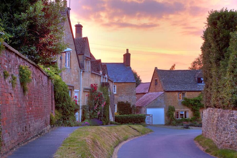 From London: Small Group Cotswolds Villages Tour - Getting to the right starting point in London (and going back to Victoria)