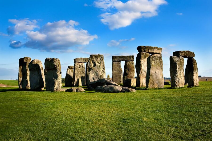 From London: Stonehenge and Bath Day Trip with Ticket - Who this tour suits best, and who should skip it