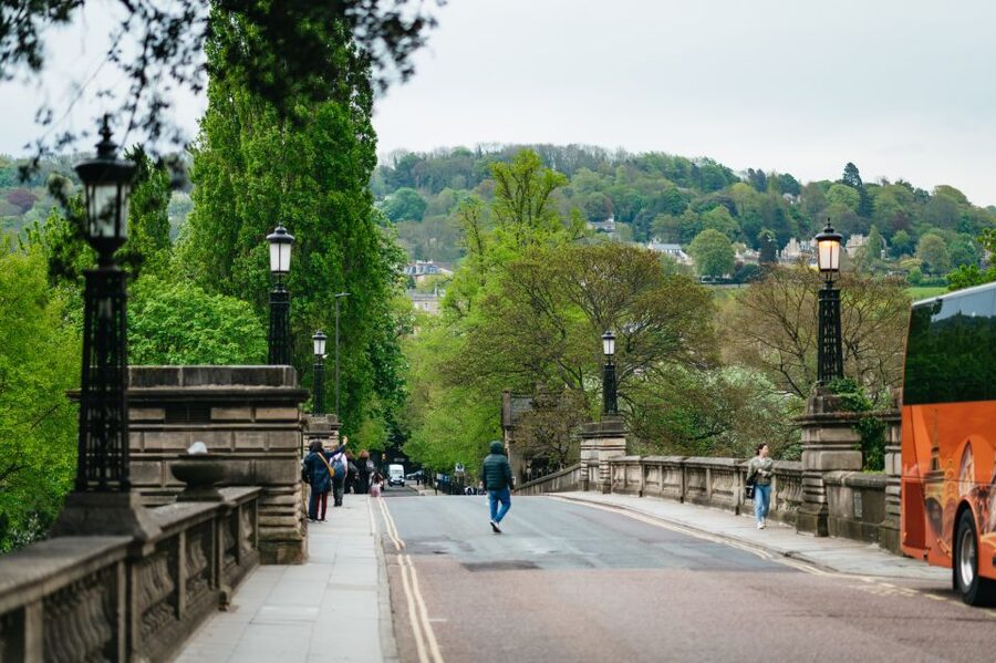 From London: Stonehenge & Roman Baths Full-Day Trip - Roman Baths Museum: the walk around the steaming pool