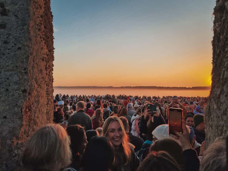 From London: Stonehenge Solstice Celebration Tour - Timing and crowds: how to set expectations so you enjoy it