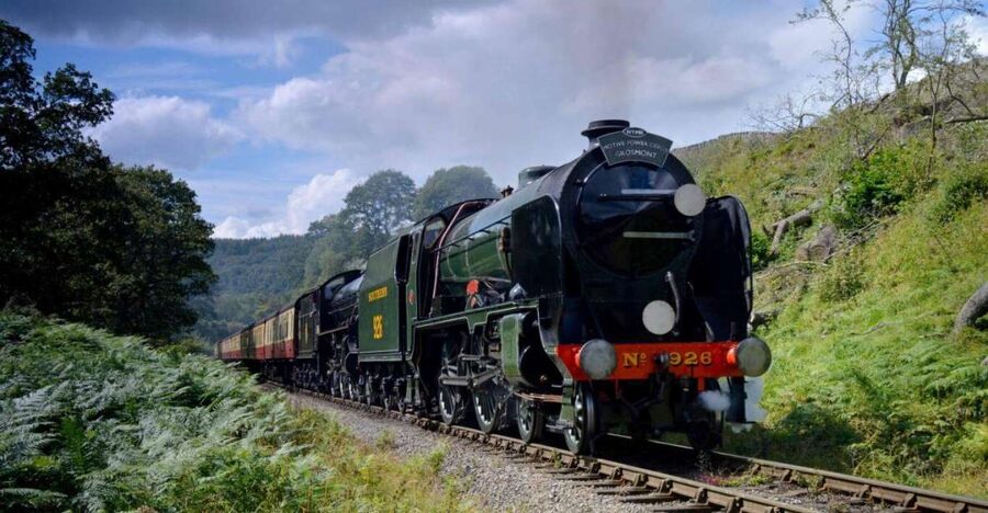 From London: The North York Moors with Steam Train to Whitby - Why the North York Moors and Whitby pairing works