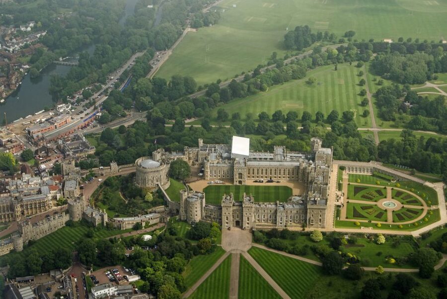 From London: Windsor Castle Royal Afternoon Sightseeing Tour - How much you really get: the two-hours-in-the-castle reality